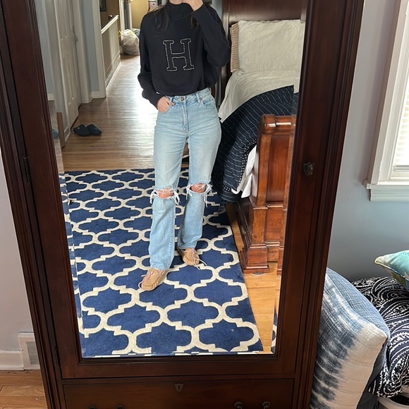 Tommy Hilfiger Sweaters - Vintage Tommy Hilfiger Sweater